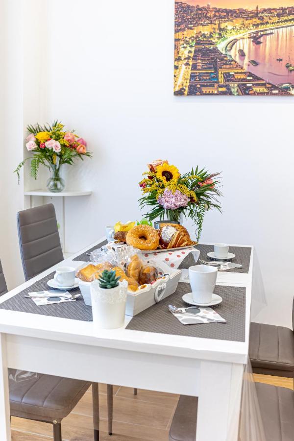 White Gold Bed & Breakfast Napoli Bagian luar foto