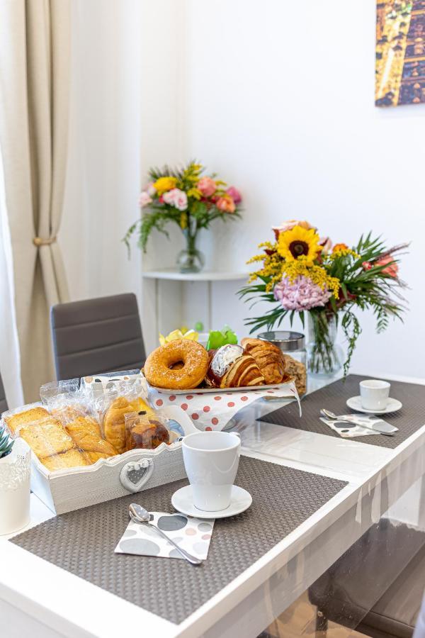 White Gold Bed & Breakfast Napoli Bagian luar foto
